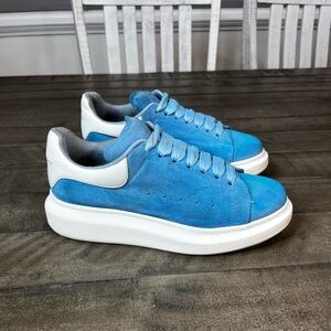 Alexander McQueen Women Blue Oversized
Suede Sneakers Shoes Size 7.5